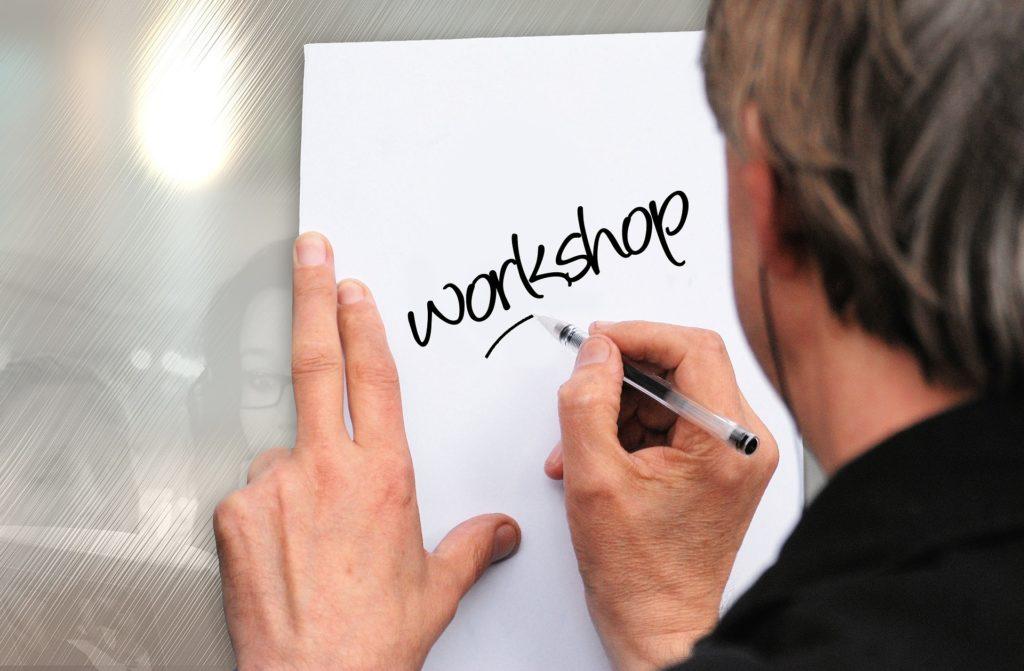 Blogger Evenementen: Host een workshop om te laten zien wat je doet.